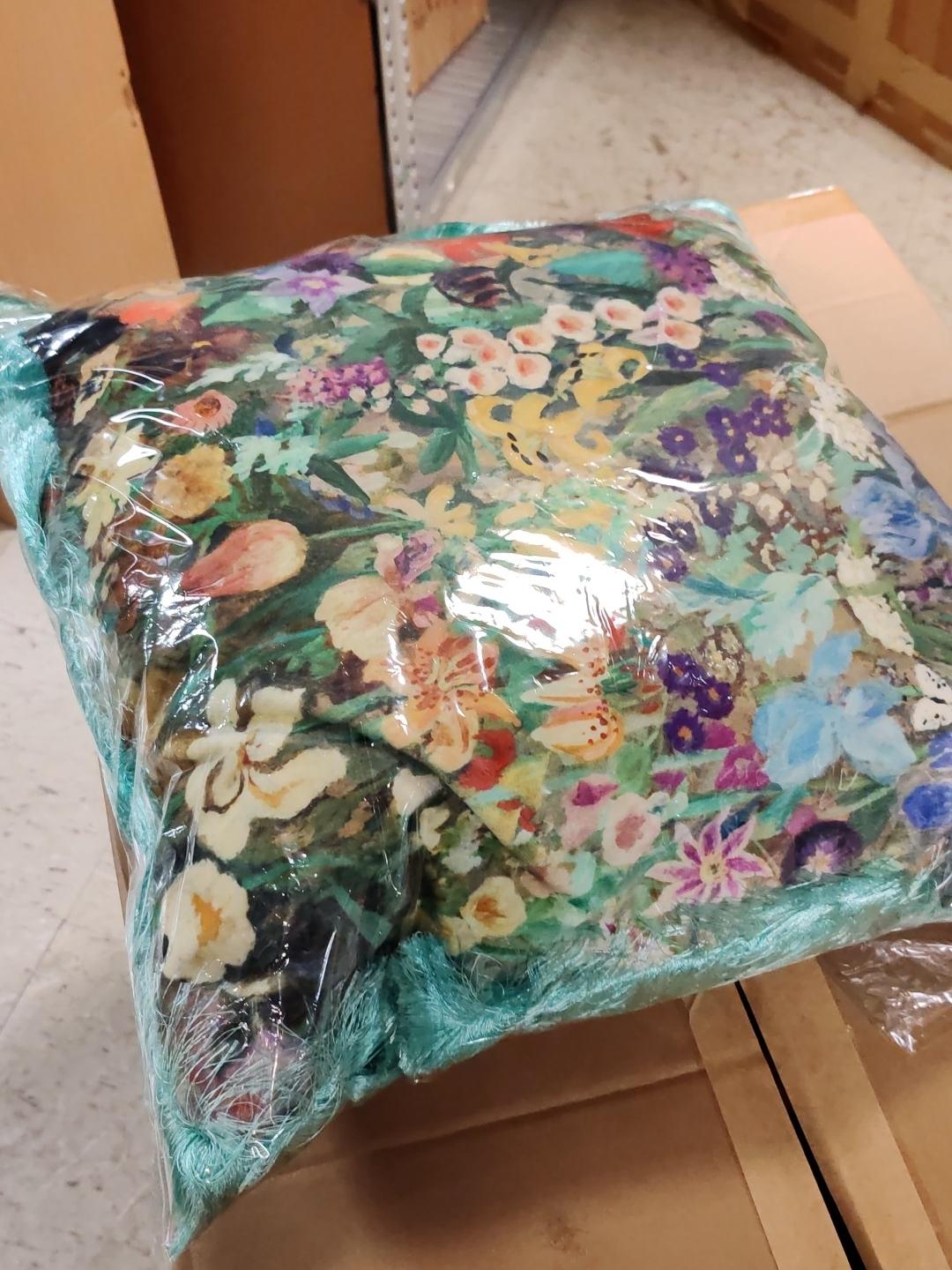 FLORIBUNDA MEDIUM FRINGED VELVET CUSHION ZENITH